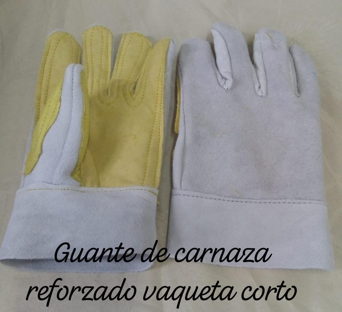 Guante de carnaza reforzado corto