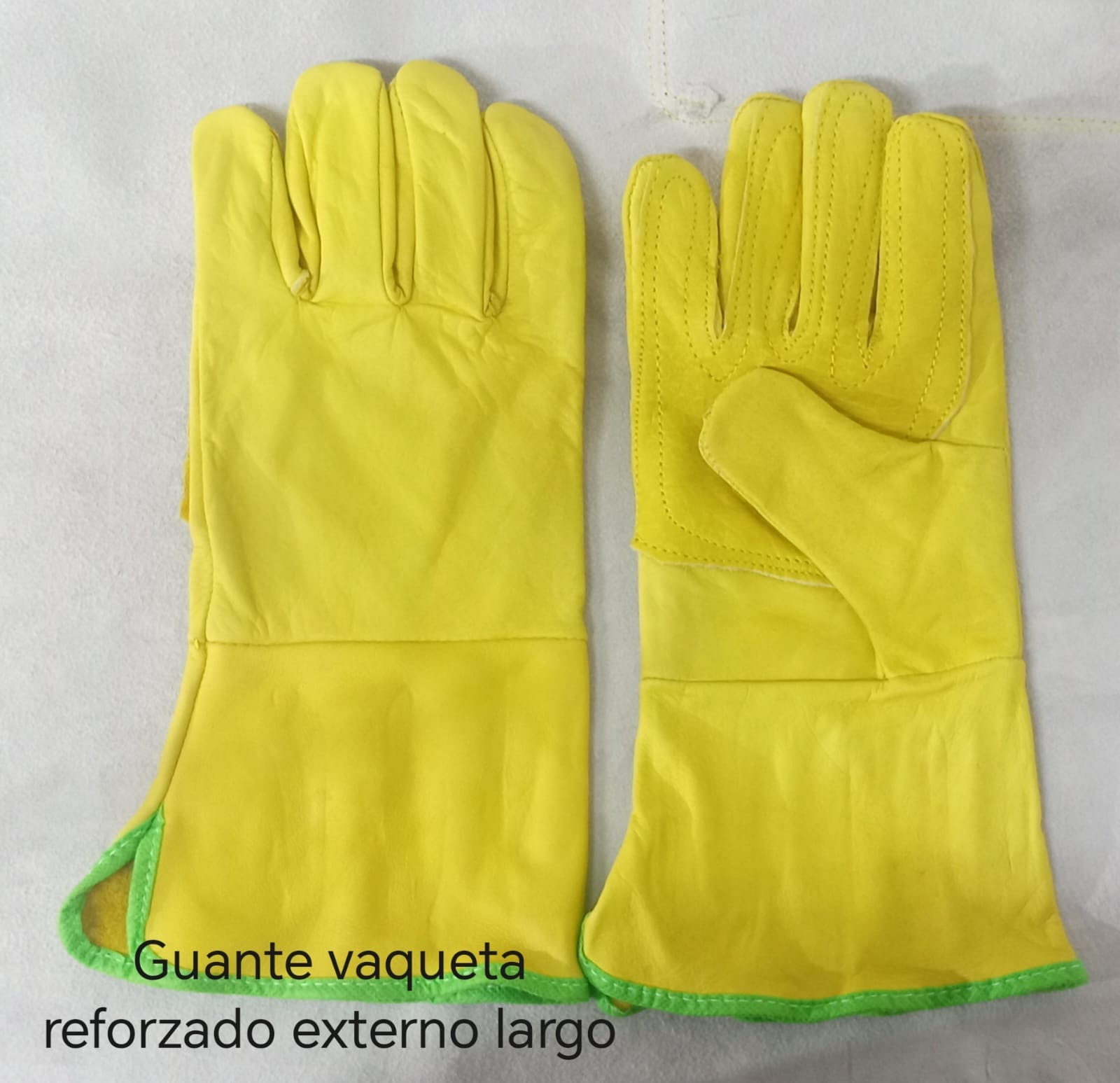 Guante de vaqueta con refuerzo externo